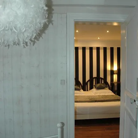 Chambres D'hotes La Chataigneraie 3*