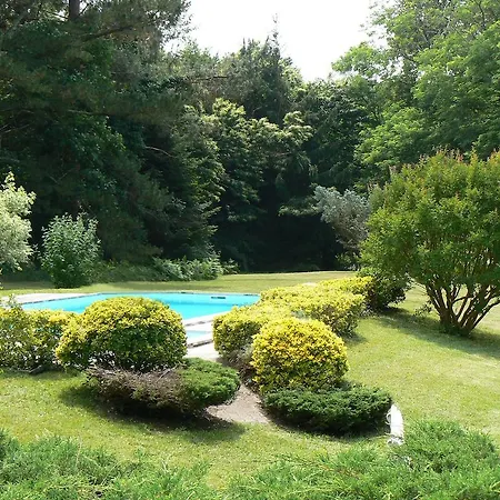 Chambres D'hotes La Chataigneraie Bed & Breakfast