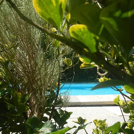 Bed & Breakfast Chambres D'hotes La Chataigneraie 3*